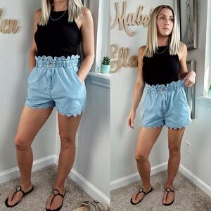 Gilli feminine chic blue faux denim high waisted Scallop shorts size medium
